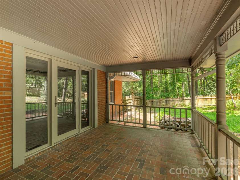 200 Heathcote Road, Hendersonville, NC 28791.  MLS# CAR4419306, YatesRealty ID 47546. 