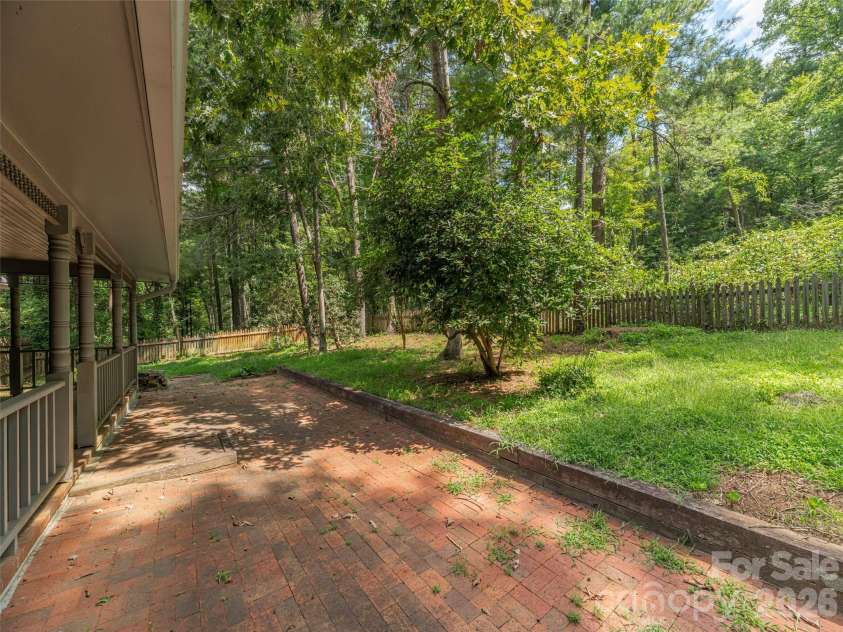 200 Heathcote Road, Hendersonville, NC 28791.  MLS# CAR4419306, YatesRealty ID 47546. 