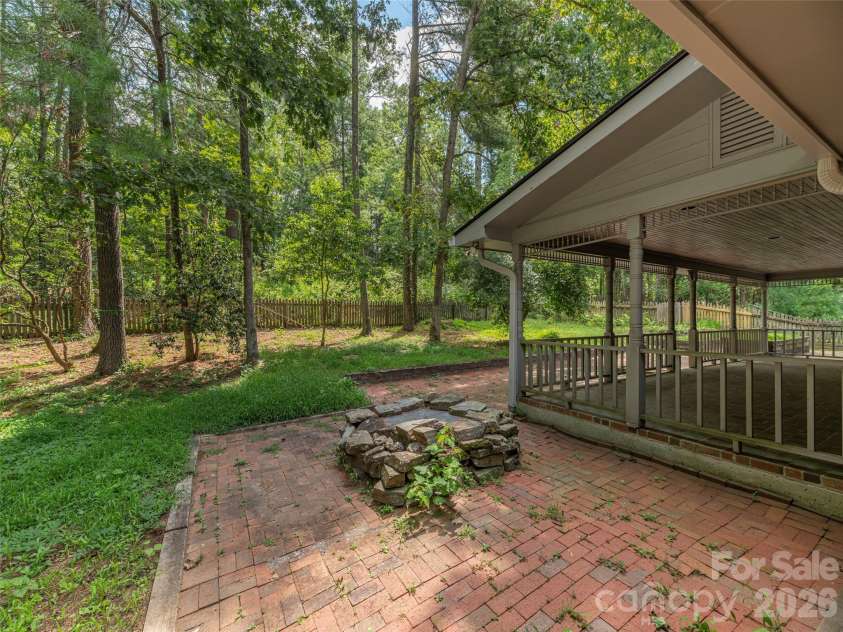 200 Heathcote Road, Hendersonville, NC 28791.  MLS# CAR4419306, YatesRealty ID 47546. 