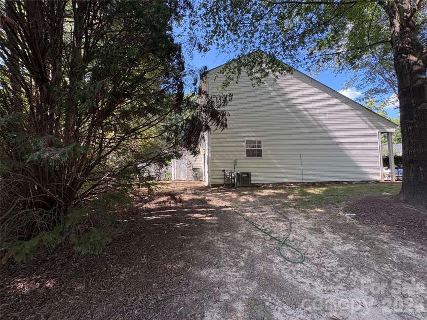11586 Briddle Hall Court, Charlotte, NC 28214.  MLS# CAR4419064, YatesRealty ID 47547. 
