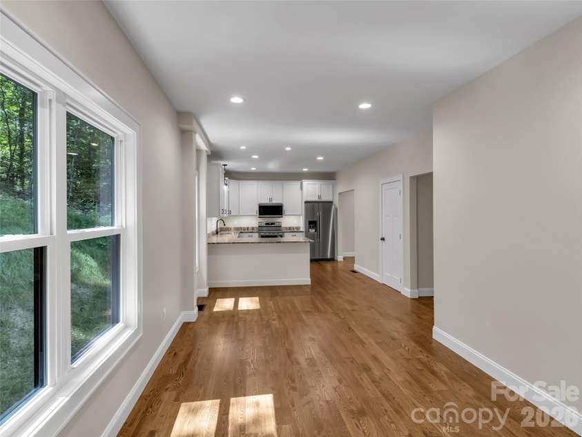 146 Bradford Park, Clyde, NC 28721.  MLS# CAR4419307, YatesRealty ID 47549. 