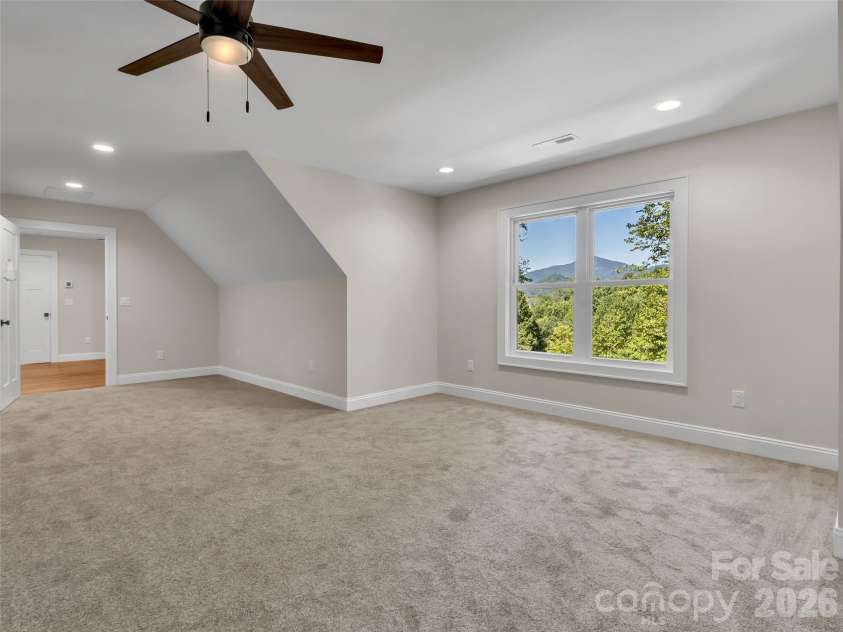 146 Bradford Park, Clyde, NC 28721.  MLS# CAR4419307, YatesRealty ID 47549. 