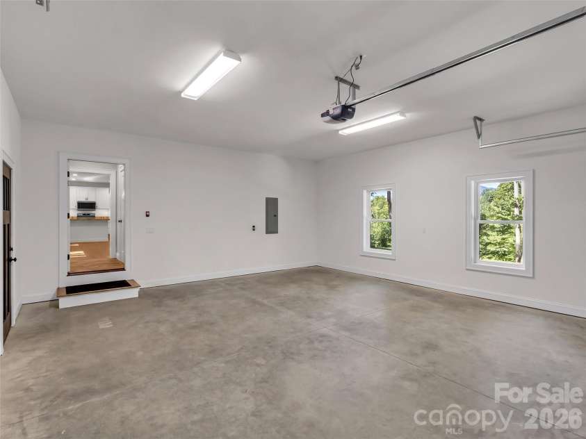 146 Bradford Park, Clyde, NC 28721.  MLS# CAR4419307, YatesRealty ID 47549. 