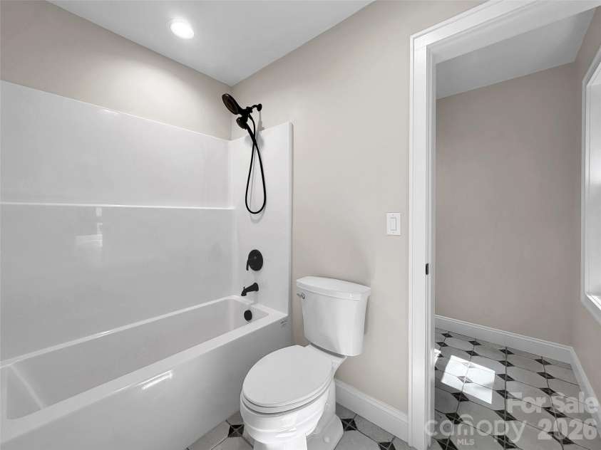 146 Bradford Park, Clyde, NC 28721.  MLS# CAR4419307, YatesRealty ID 47549. Jack N Jill Bath