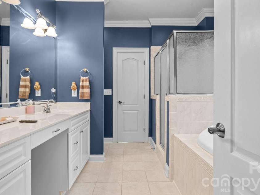 265 Westminster Court, Asheboro, NC 27205.  MLS# CAR4388948, YatesRealty ID 47550. Primary Bath