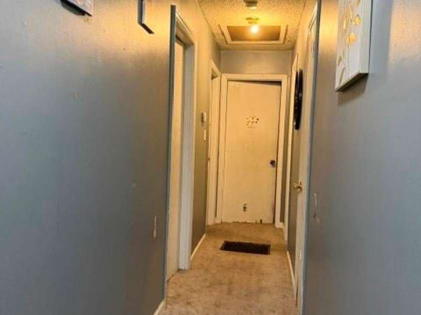 1131 Echo Glen Road, Charlotte, NC 28213.  MLS# CAR4404193, YatesRealty ID 47551. Hallway