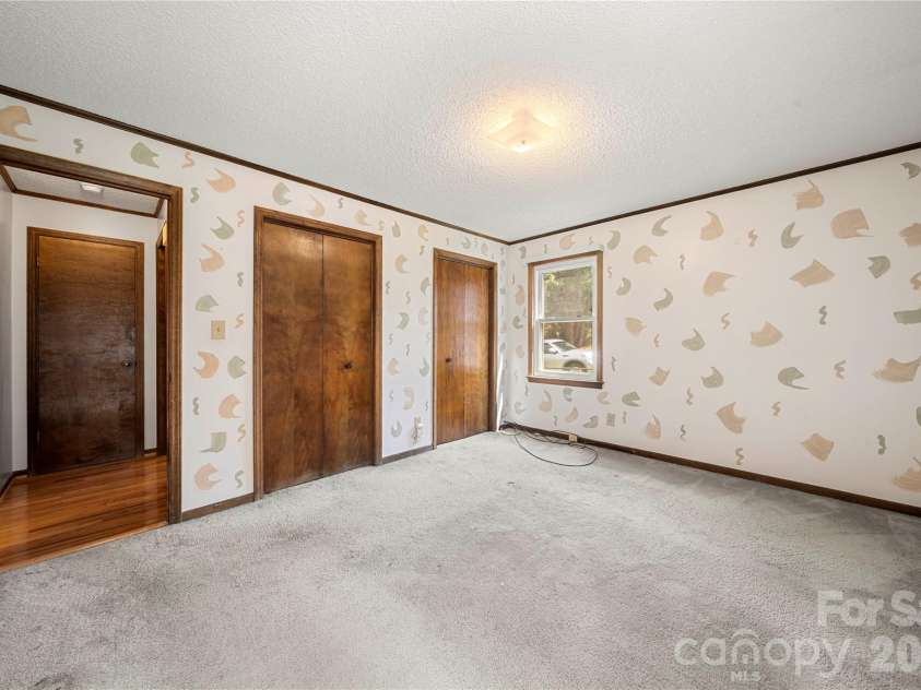 1810 Oak Hollow Road, Gastonia, NC 28054.  MLS# CAR4419101, YatesRealty ID 47553. 