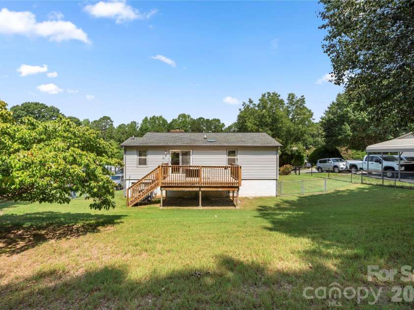 1810 Oak Hollow Road, Gastonia, NC 28054.  MLS# CAR4419101, YatesRealty ID 47553. 