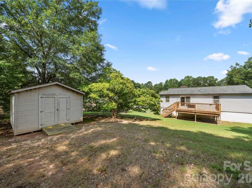 1810 Oak Hollow Road, Gastonia, NC 28054.  MLS# CAR4419101, YatesRealty ID 47553. 