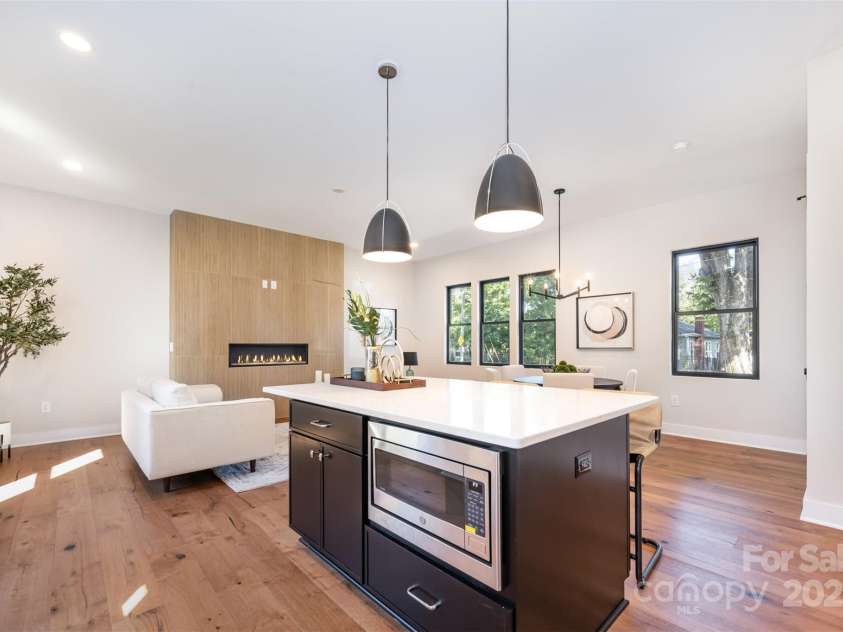 1121 Condon Street, Charlotte, NC 28216.  MLS# CAR4309590, YatesRealty ID 47555. 