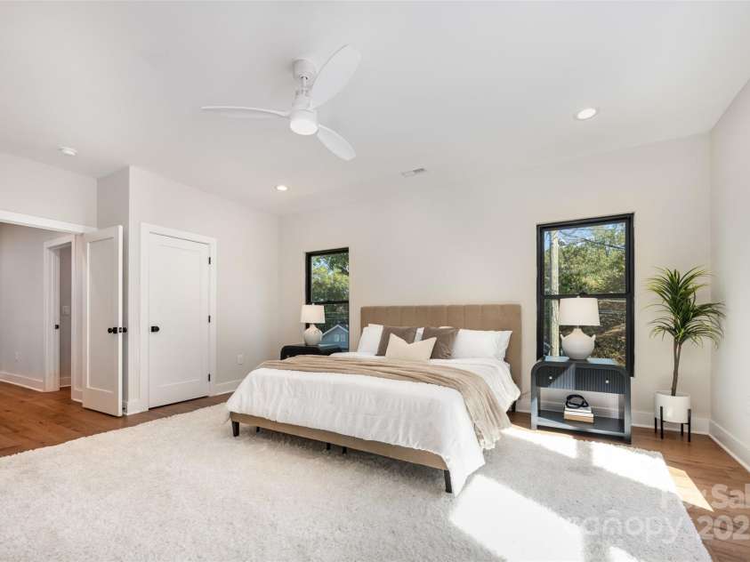 1121 Condon Street, Charlotte, NC 28216.  MLS# CAR4309590, YatesRealty ID 47555. 