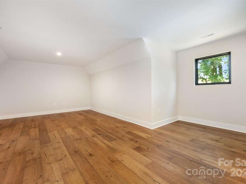 1121 Condon Street, Charlotte, NC 28216.  MLS# CAR4309590, YatesRealty ID 47555. 