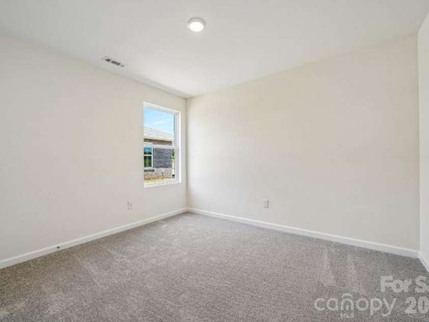 499 Sundown Drive, Spartanburg, SC 29302.  MLS# CAR4419326, YatesRealty ID 47555. 