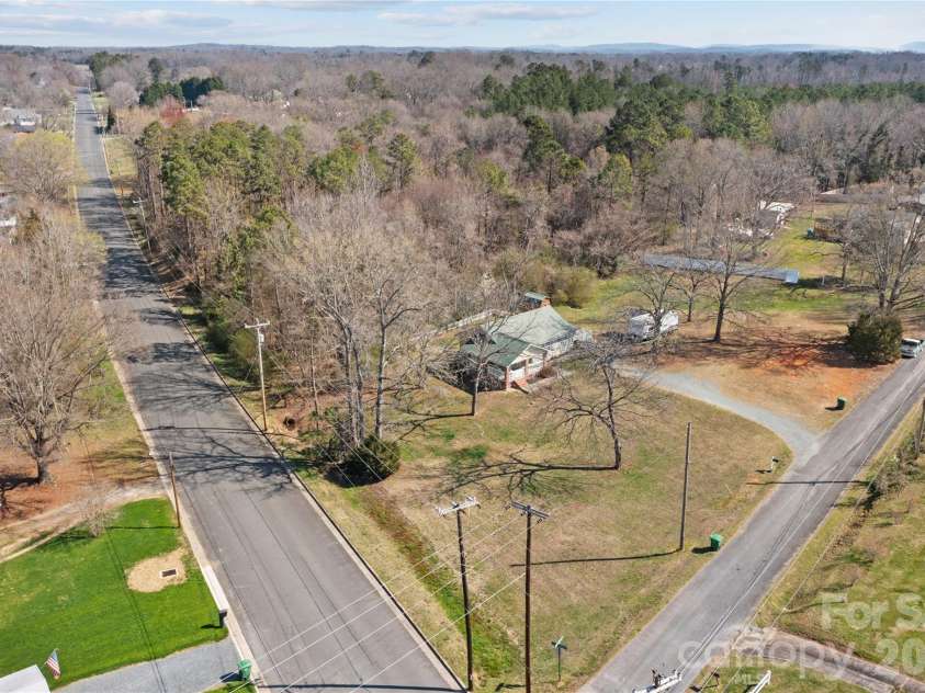 404 Moss Springs Road, Albemarle, NC 28001.  MLS# CAR4419311, YatesRealty ID 47560. 