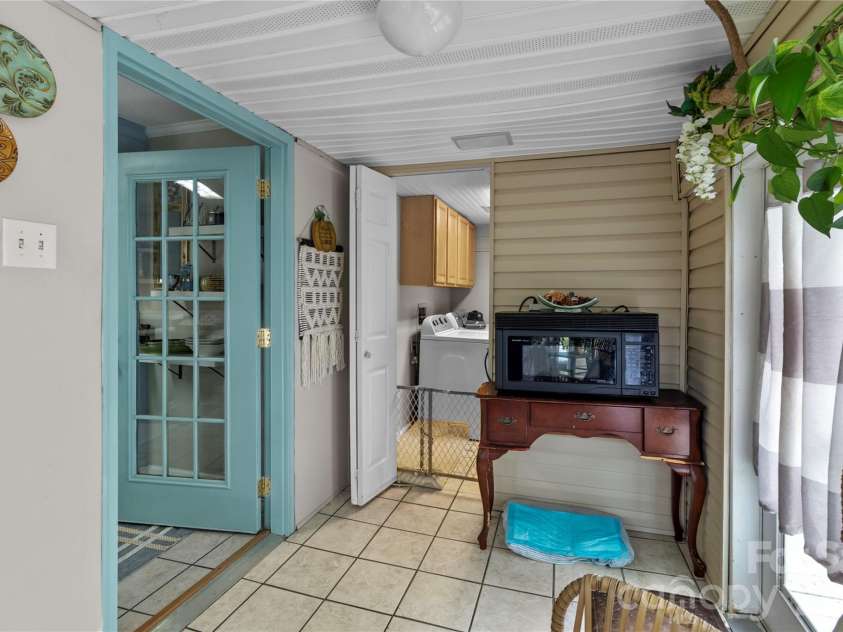 404 Moss Springs Road, Albemarle, NC 28001.  MLS# CAR4419311, YatesRealty ID 47560. 