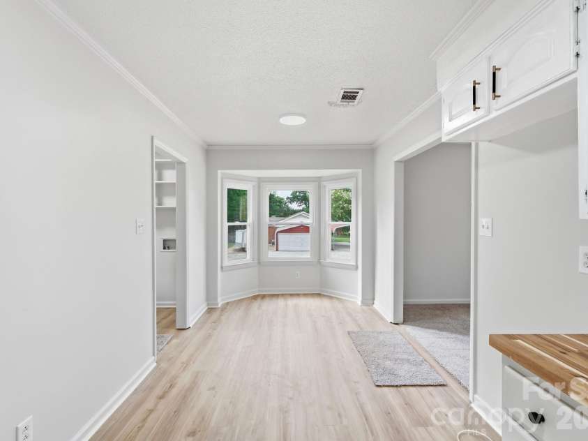9933 Starwood Drive, Charlotte, NC 28215.  MLS# CAR4419071, YatesRealty ID 47562. 