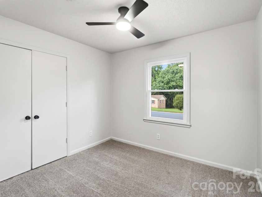 9933 Starwood Drive, Charlotte, NC 28215.  MLS# CAR4419071, YatesRealty ID 47562. 