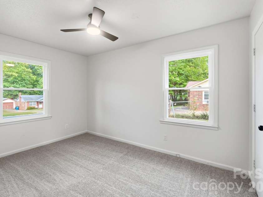9933 Starwood Drive, Charlotte, NC 28215.  MLS# CAR4419071, YatesRealty ID 47562. 