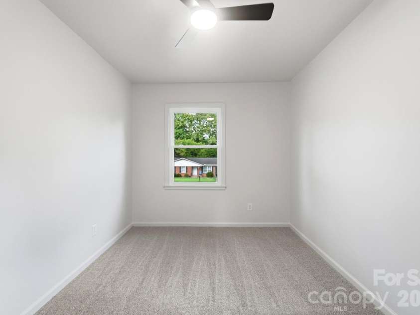 9933 Starwood Drive, Charlotte, NC 28215.  MLS# CAR4419071, YatesRealty ID 47562. 