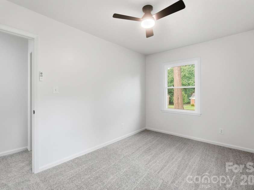 9933 Starwood Drive, Charlotte, NC 28215.  MLS# CAR4419071, YatesRealty ID 47562. 