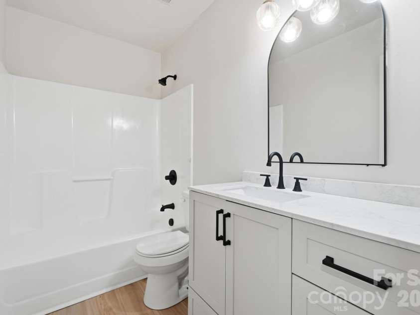 9933 Starwood Drive, Charlotte, NC 28215.  MLS# CAR4419071, YatesRealty ID 47562. 