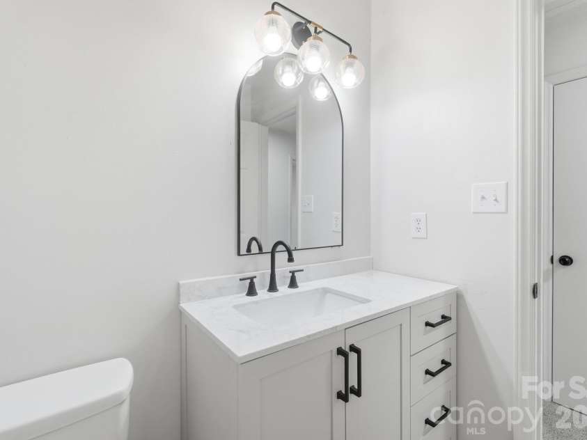 9933 Starwood Drive, Charlotte, NC 28215.  MLS# CAR4419071, YatesRealty ID 47562. 
