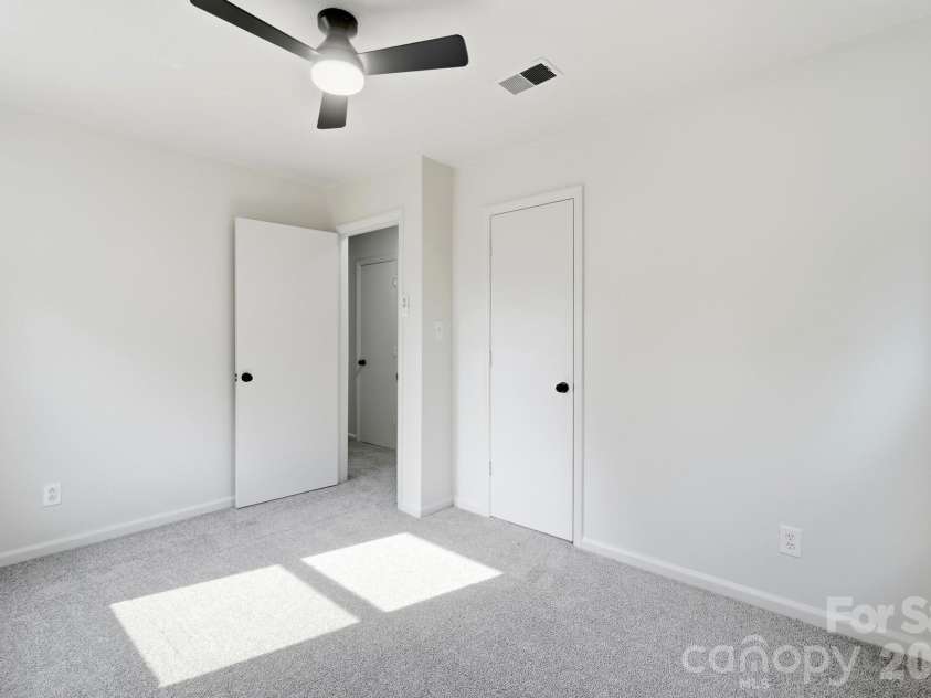 9933 Starwood Drive, Charlotte, NC 28215.  MLS# CAR4419071, YatesRealty ID 47562. 