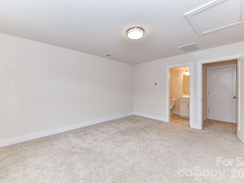 12018 Brooklyn Avenue, Charlotte, NC 28204.  MLS# CAR4418244, YatesRealty ID 47564. 