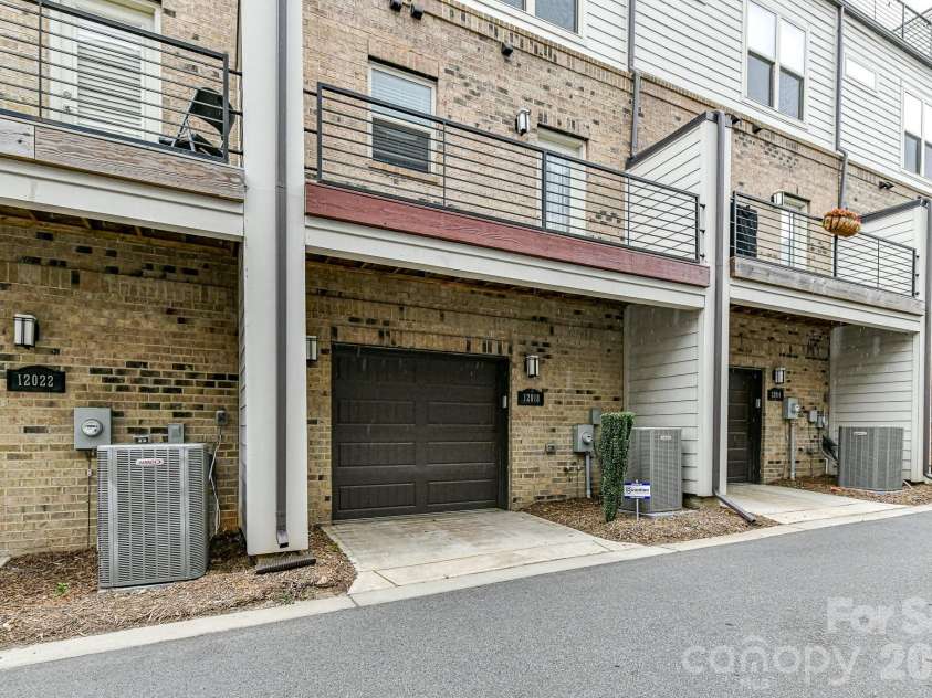 12018 Brooklyn Avenue, Charlotte, NC 28204.  MLS# CAR4418244, YatesRealty ID 47564. 