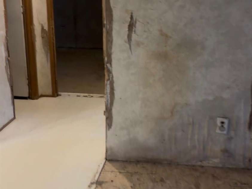 190 Pinewood Knoll Drive, Hendersonville, NC 28739.  MLS# CAR4335938, YatesRealty ID 4757. 