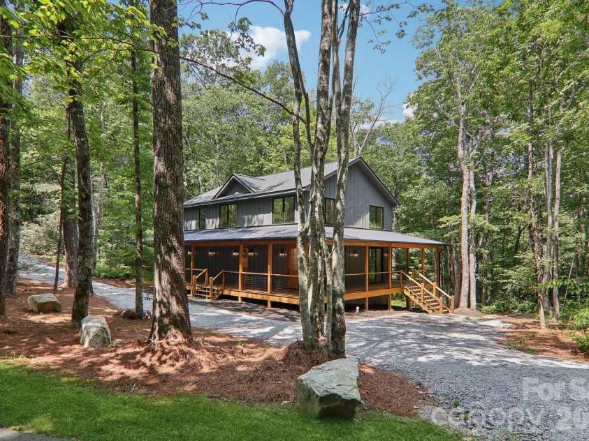 365 Cherokee Circle, Lake Toxaway, NC 28747.  MLS# CAR4400742, YatesRealty ID 4757. 