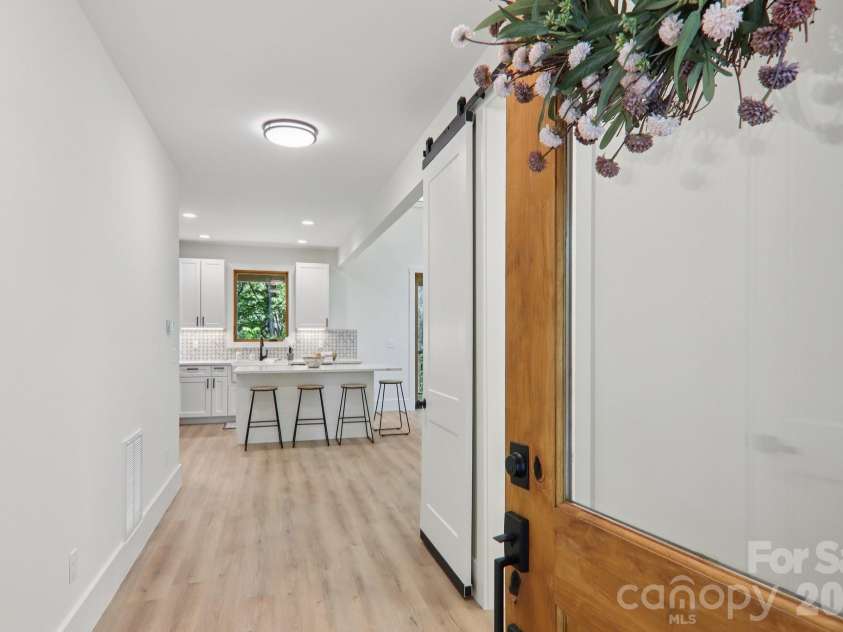 365 Cherokee Circle, Lake Toxaway, NC 28747.  MLS# CAR4400742, YatesRealty ID 4757. 