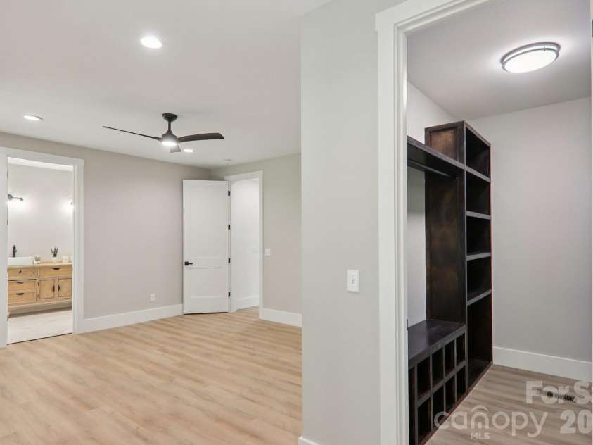 365 Cherokee Circle, Lake Toxaway, NC 28747.  MLS# CAR4400742, YatesRealty ID 4757. 