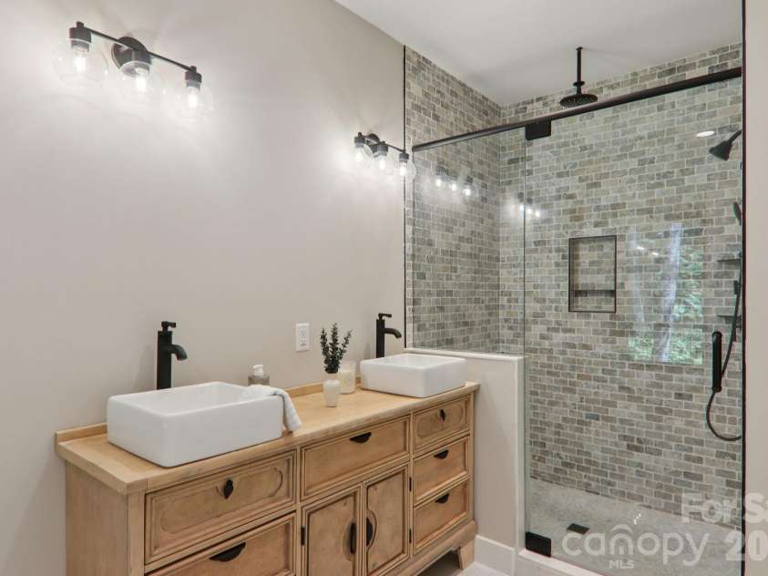 365 Cherokee Circle, Lake Toxaway, NC 28747.  MLS# CAR4400742, YatesRealty ID 4757. 