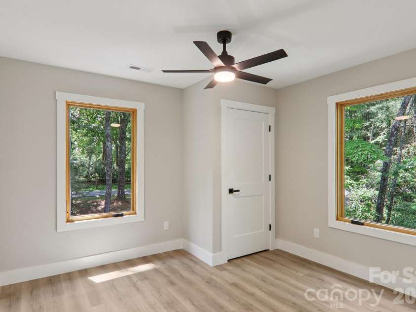 365 Cherokee Circle, Lake Toxaway, NC 28747.  MLS# CAR4400742, YatesRealty ID 4757. 