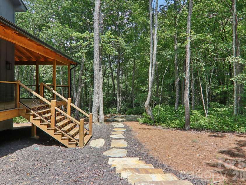 365 Cherokee Circle, Lake Toxaway, NC 28747.  MLS# CAR4400742, YatesRealty ID 4757. 