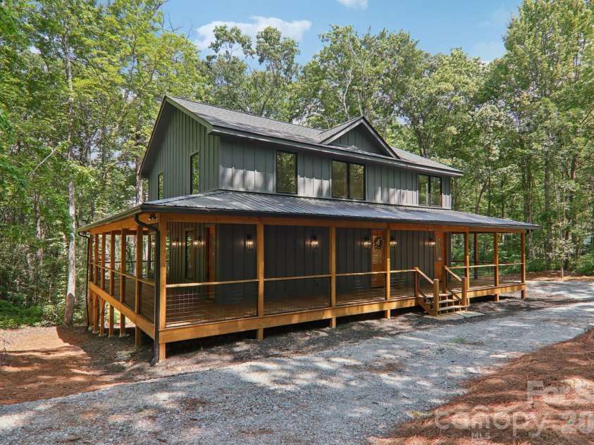 365 Cherokee Circle, Lake Toxaway, NC 28747.  MLS# CAR4400742, YatesRealty ID 4757. 