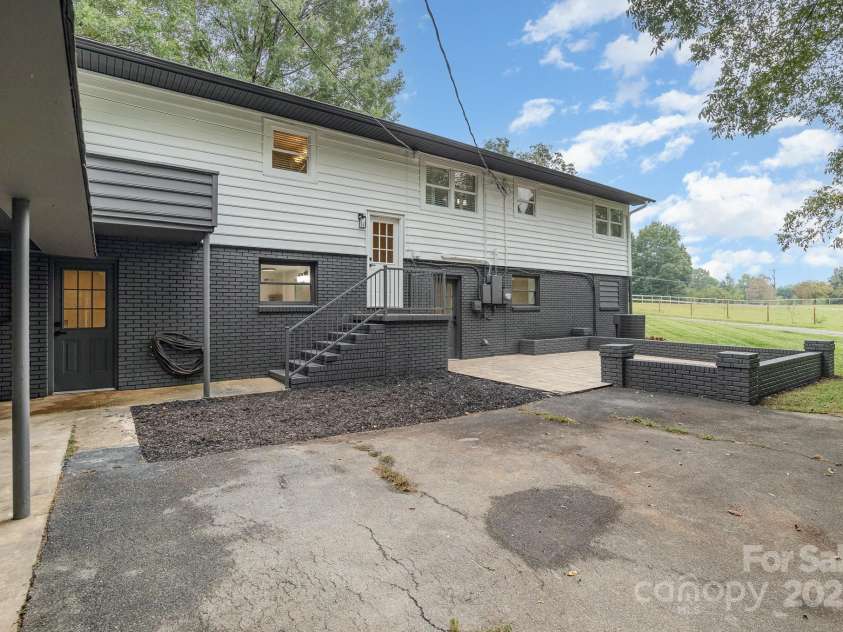 7407 Forney Hill Road, Denver, NC 28037.  MLS# CAR4222546, YatesRealty ID 4757. 