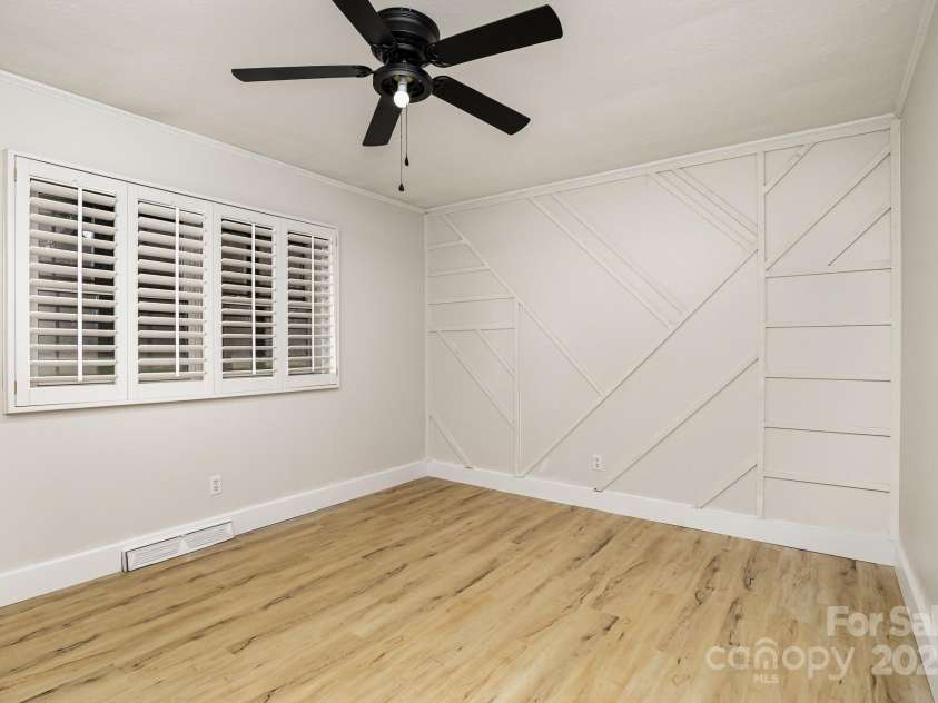 7407 Forney Hill Road, Denver, NC 28037.  MLS# CAR4222546, YatesRealty ID 4757. Main Level Bedroom