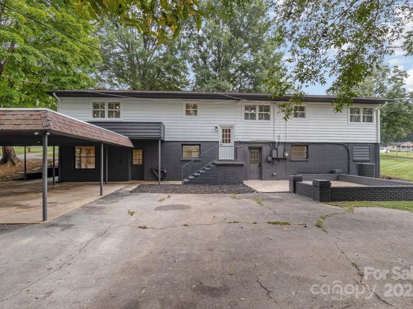 7407 Forney Hill Road, Denver, NC 28037.  MLS# CAR4222546, YatesRealty ID 4757. Newly painted exterior