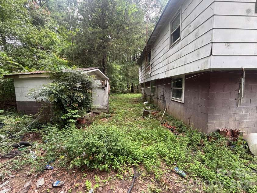 231 Deaton Road, Mount Gilead, NC 27306.  MLS# CAR4419357, YatesRealty ID 47570. 
