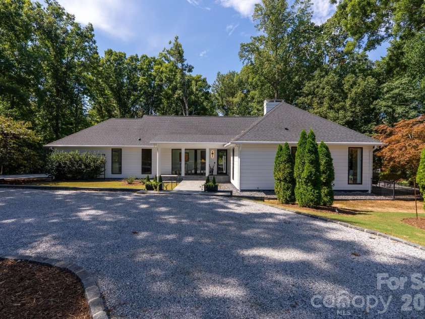 159 Silver Fox Lane, Tryon, NC 28782.  MLS# CAR4419162, YatesRealty ID 47573. 