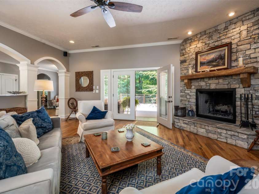 170 Cape Martin Circle, Hendersonville, NC 28791.  MLS# CAR4417853, YatesRealty ID 47575. 