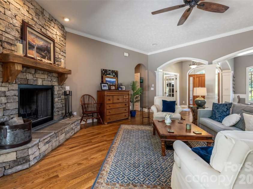 170 Cape Martin Circle, Hendersonville, NC 28791.  MLS# CAR4417853, YatesRealty ID 47575. 
