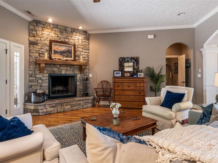 170 Cape Martin Circle, Hendersonville, NC 28791.  MLS# CAR4417853, YatesRealty ID 47575. 