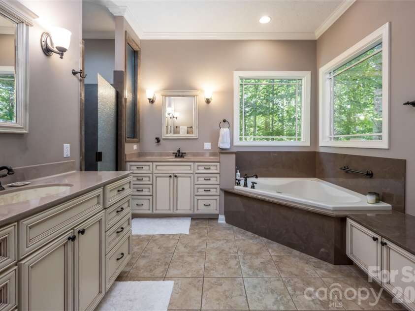 170 Cape Martin Circle, Hendersonville, NC 28791.  MLS# CAR4417853, YatesRealty ID 47575. 