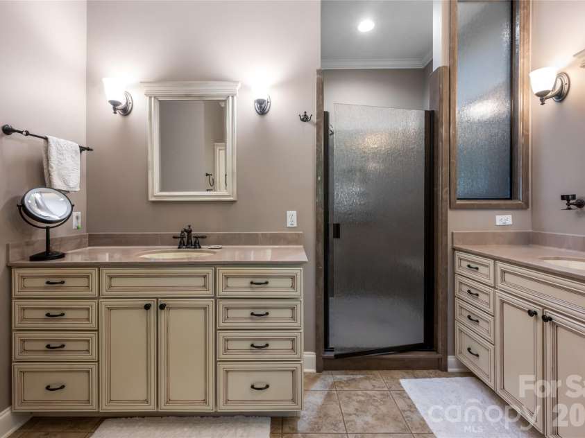 170 Cape Martin Circle, Hendersonville, NC 28791.  MLS# CAR4417853, YatesRealty ID 47575. 