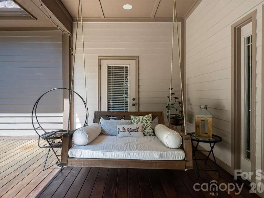170 Cape Martin Circle, Hendersonville, NC 28791.  MLS# CAR4417853, YatesRealty ID 47575. 