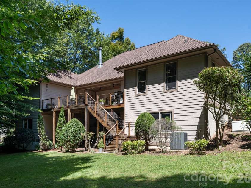 170 Cape Martin Circle, Hendersonville, NC 28791.  MLS# CAR4417853, YatesRealty ID 47575. 