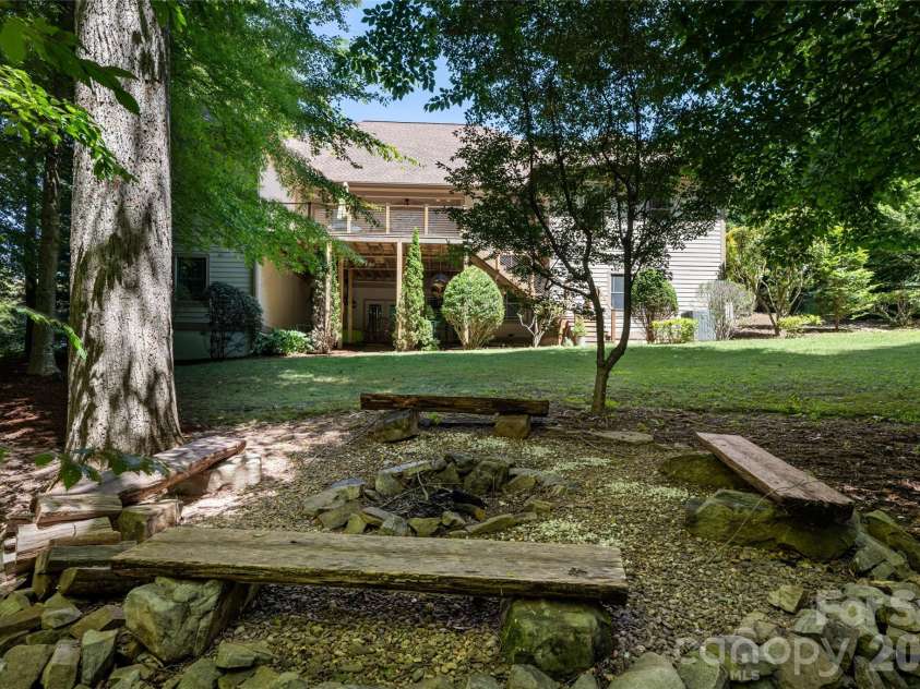 170 Cape Martin Circle, Hendersonville, NC 28791.  MLS# CAR4417853, YatesRealty ID 47575. 